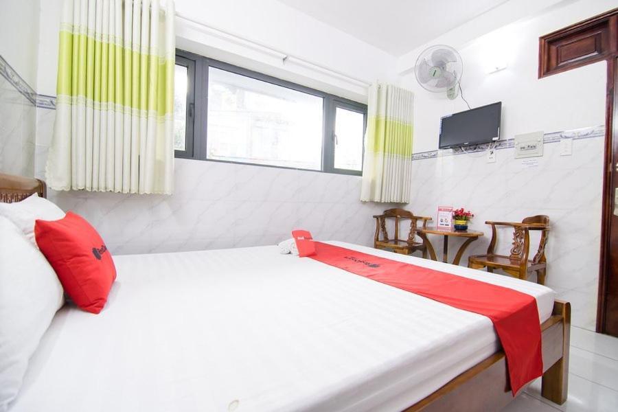 Reddoorz Hoang Tuan Ho Chi Minh City Exterior photo