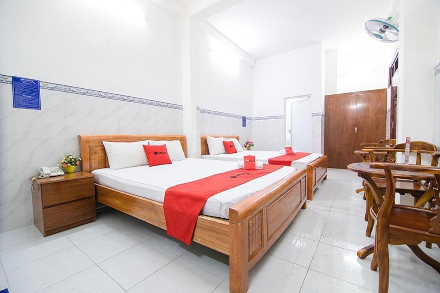 Reddoorz Hoang Tuan Ho Chi Minh City Exterior photo