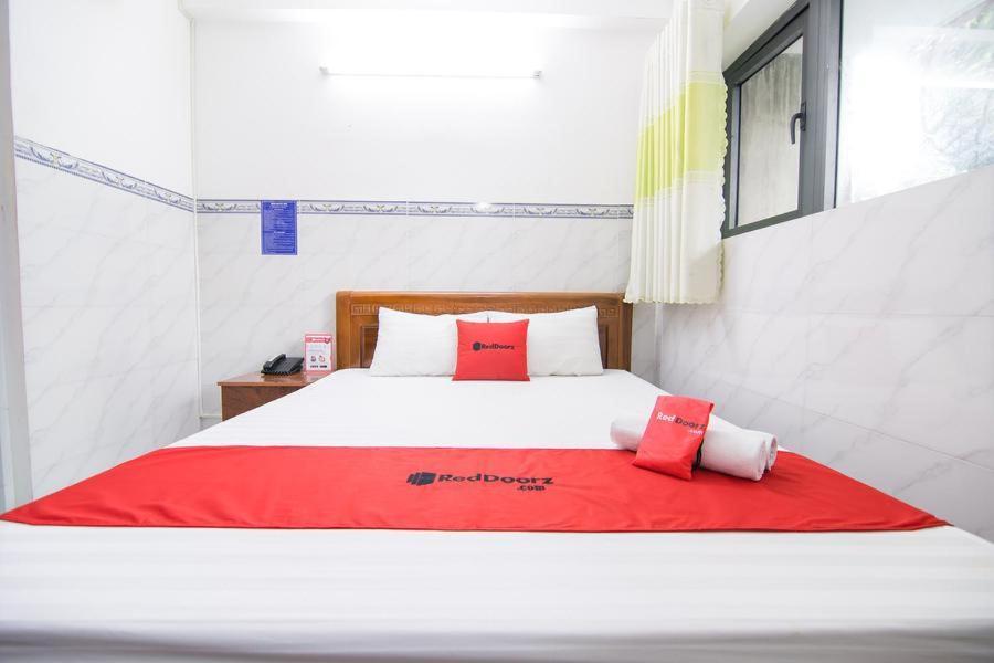 Reddoorz Hoang Tuan Ho Chi Minh City Exterior photo