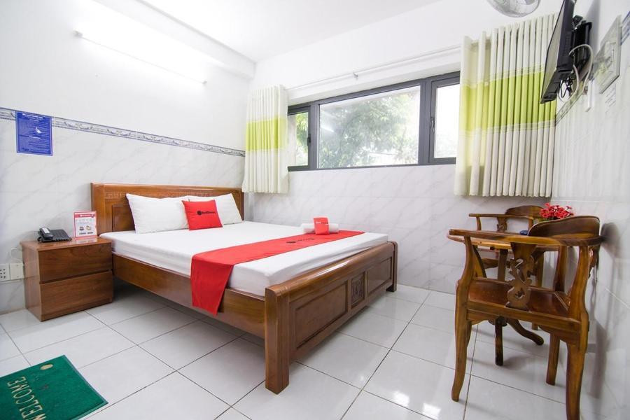 Reddoorz Hoang Tuan Ho Chi Minh City Exterior photo