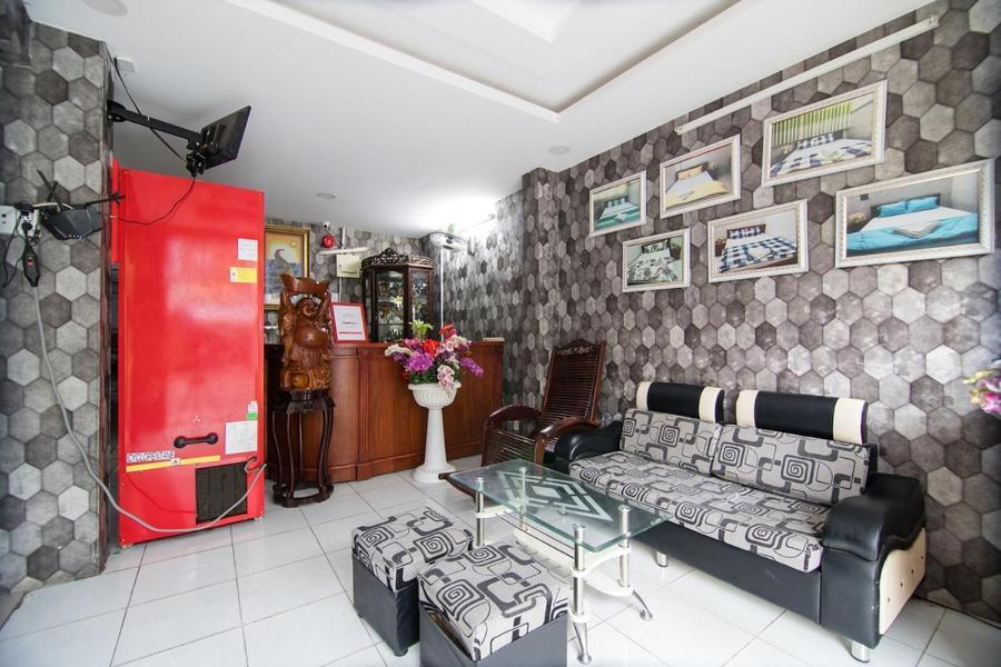 Reddoorz Hoang Tuan Ho Chi Minh City Exterior photo